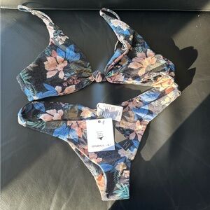 O'Neill Tropical Pismo Floral Bikini Top & Matching Cheeky Bottoms